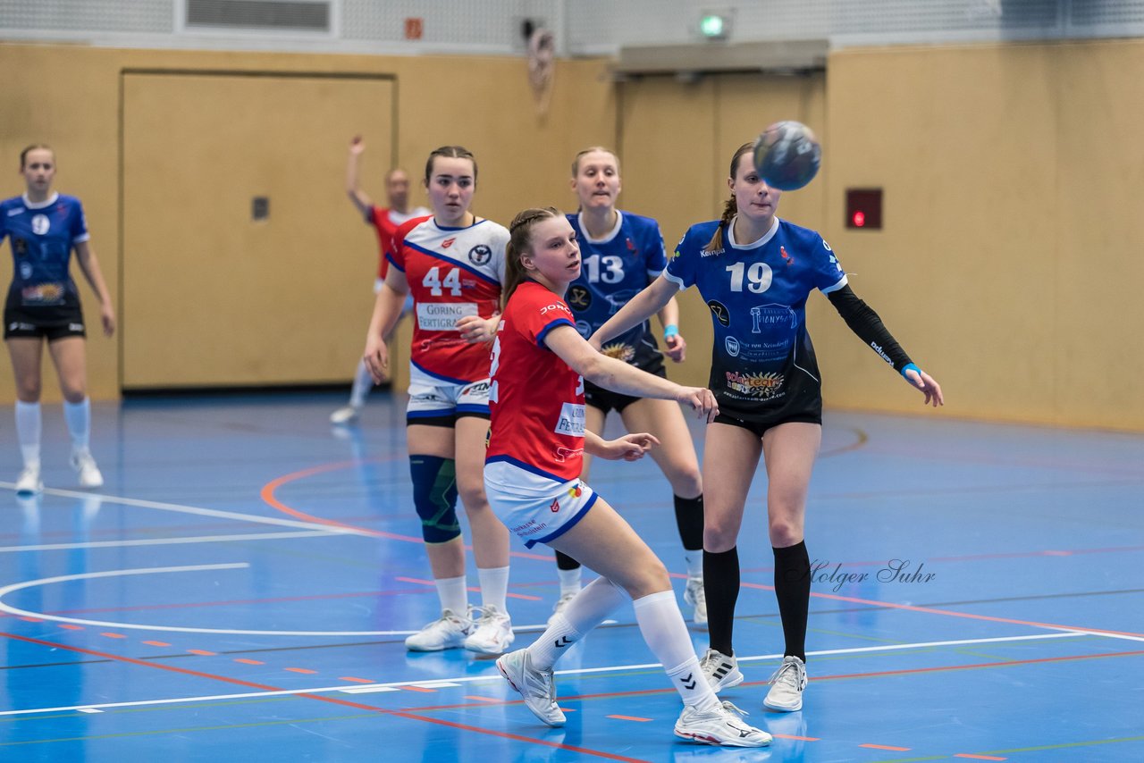 Bild 180 - wAJ HC Quickborn - HSG Kiel/Kronshagen : Ergebnis: 20:17